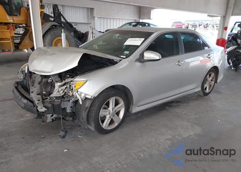 2014 Toyota Camry Se z USA, uszkodzony, nr VIN 4T1BF1FK3EU843272